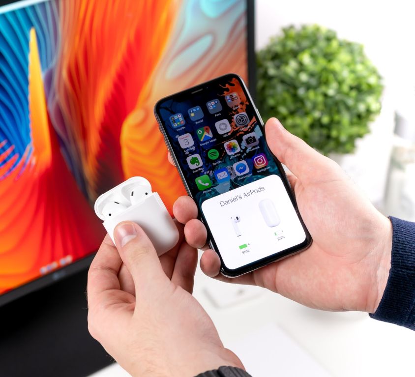 AirPods with Wireless Charging Case | Leversage.com